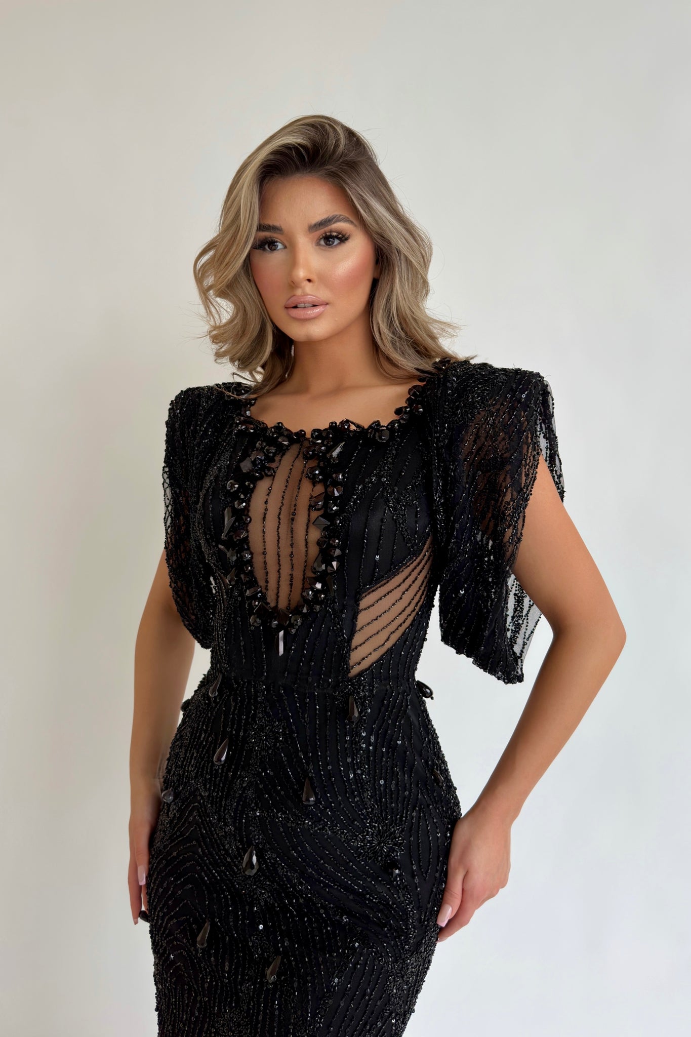 MINNA Fashion BLACK SWAN Black Beaded Structured Shoulder Mermaid Form