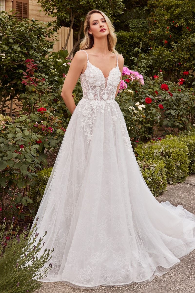 Tulle and outlet organza wedding dresses