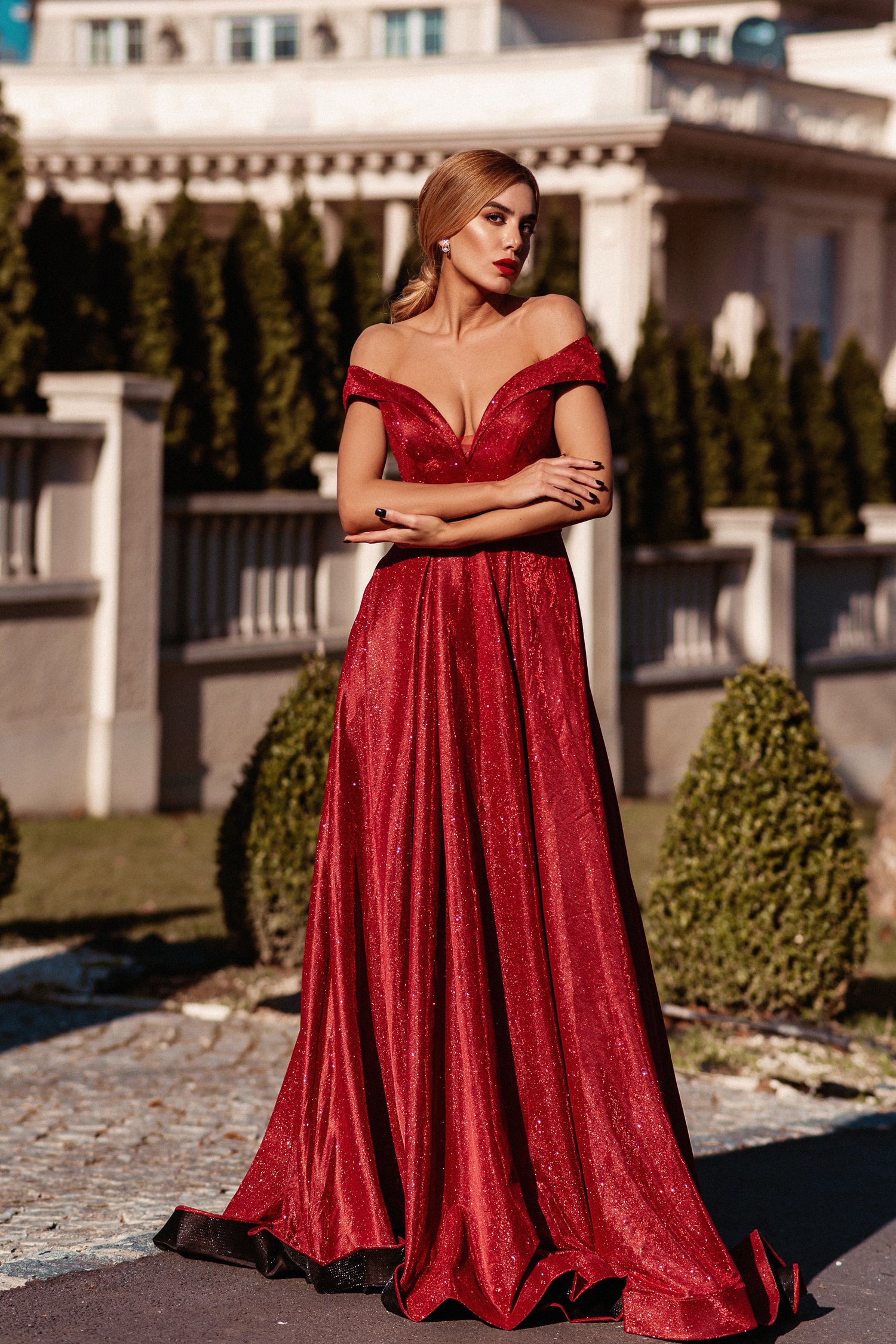 Elegant store dress red