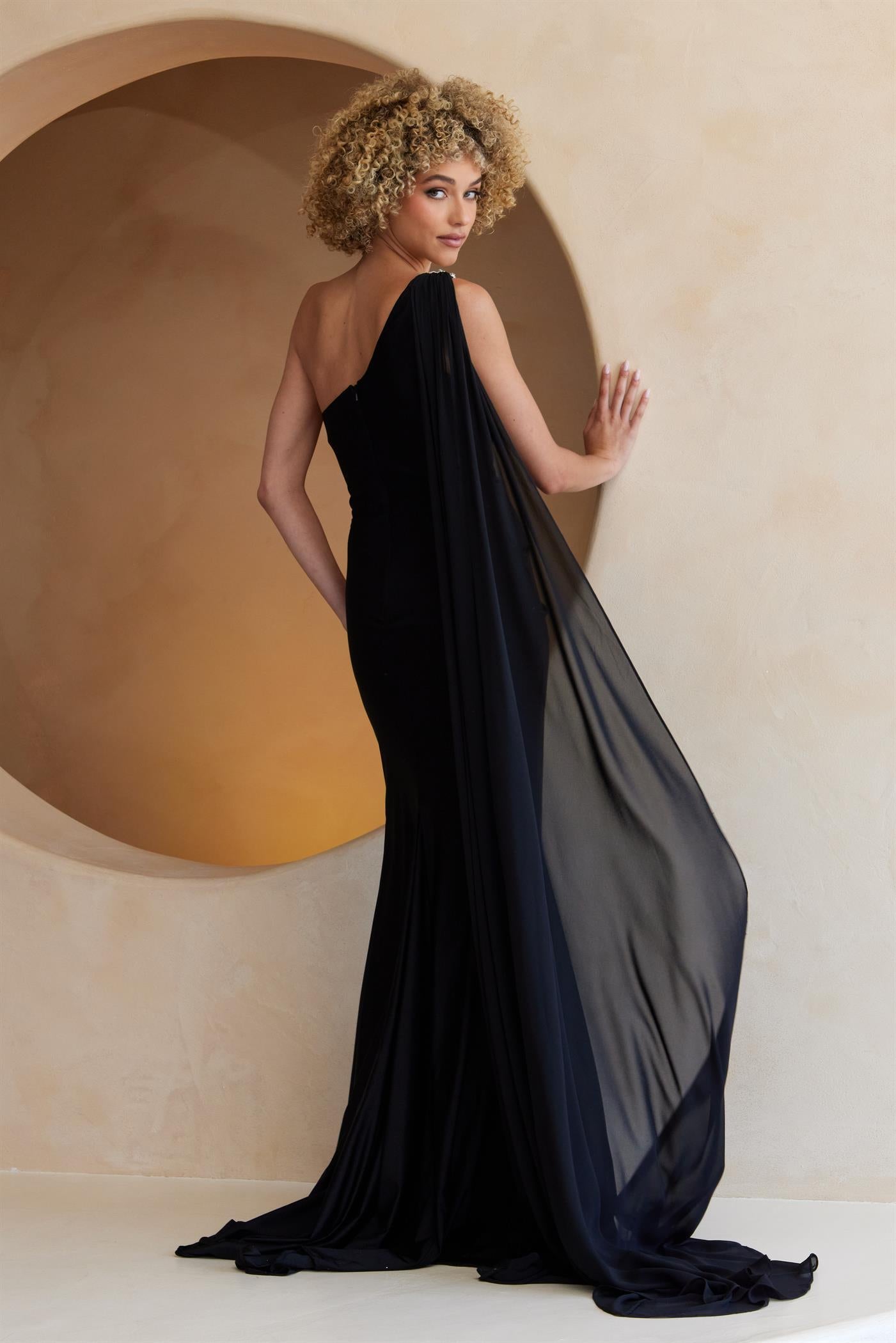 JUNIA One Shoulder Shawl Feature Fitted Prom & Formal Dress