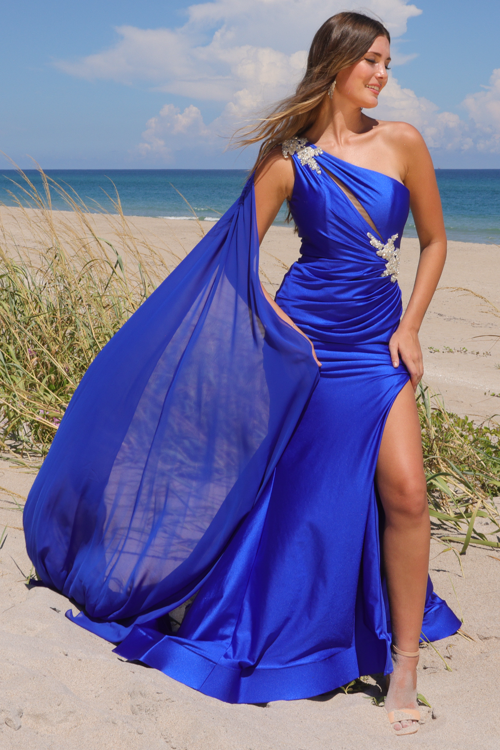 JUNIA One Shoulder Shawl Feature Fitted Prom & Formal Dress