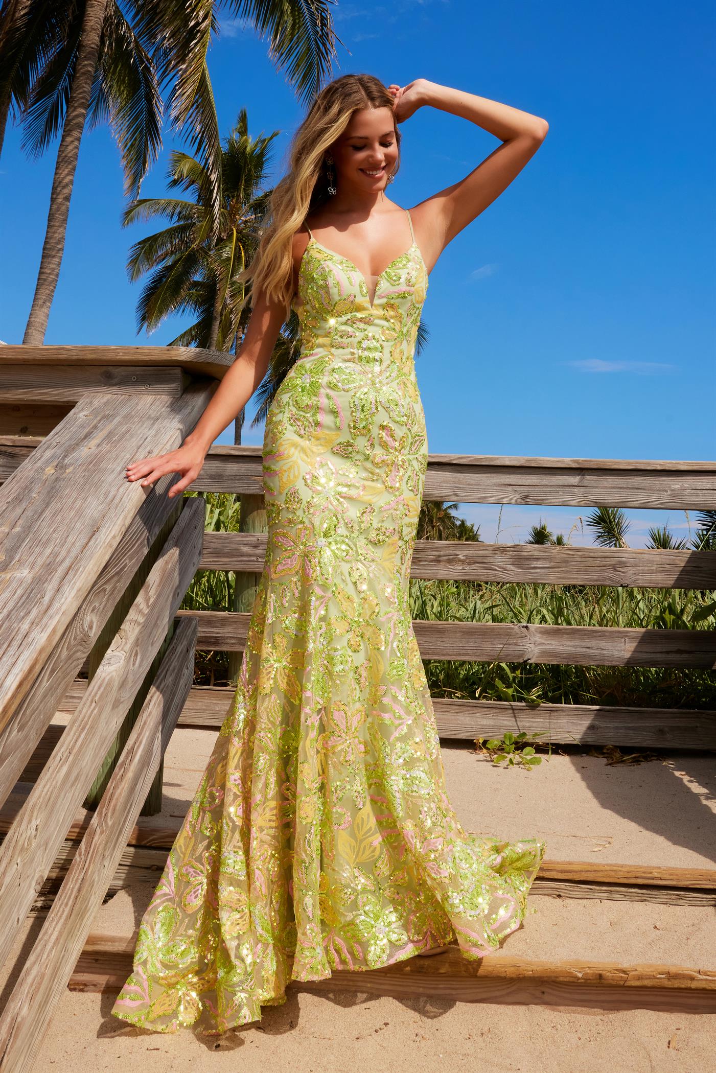 LARSHA Beaded Applique Fitted Mermaid Prom & Formal Dress